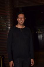 Sulaiman Merchant Spotted At Estella on 10th Oct 2017 (13)_59ddcde81513c.JPG