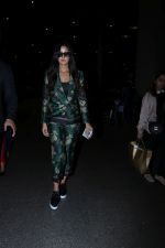 Katrina Kaif Spotted At Airport on 12th Oct 2017 (4)_59e06ce7e3335.JPG