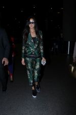 Katrina Kaif Spotted At Airport on 12th Oct 2017 (7)_59e06cea2770d.JPG