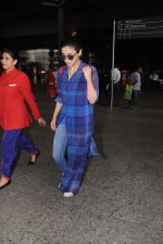 Alia Bhatt Spotted At Airport on 14th Oct 2017 (12)_59e22a990a3ec.JPG