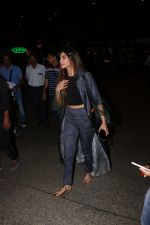 Daisy Shah Spotted At Airport on 13th Oct 2017 (14)_59e20f31bb455.JPG
