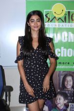 Pooja Hegde Celebrate Her Birthday With Smile Foundation Kids on 13th Oct 2017 (28)_59e1c6e29fc90.JPG