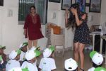 Pooja Hegde Celebrate Her Birthday With Smile Foundation Kids on 13th Oct 2017 (35)_59e1c6e684309.JPG