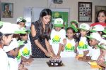 Pooja Hegde Celebrate Her Birthday With Smile Foundation Kids on 13th Oct 2017 (60)_59e1c6f809f81.JPG