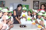Pooja Hegde Celebrate Her Birthday With Smile Foundation Kids on 13th Oct 2017 (62)_59e1c6f98530a.JPG