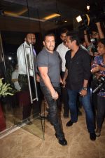 Salman Khan attend Producer Ramesh Taurani Diwali Party on 15th Oct 2017