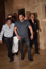 Salman Khan attend Producer Ramesh Taurani Diwali Party on 15th Oct 2017