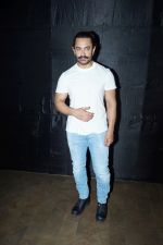 Aamir Khan at the Special Screening Of Film Secret Superstar on 16th Oct 2017 (124)_59e58ac3271c1.JPG