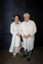 Shabana Azmi, Javed Akhtar at the Special Screening Of Film Secret Superstar on 16th Oct 2017 (49)_59e58c324466d.JPG