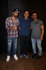 Ranbir Kapoor, Aamir Khan, Vidhu Vinod Chopra at the special screening of film secret superstar on 17th Oct 2017 (9)_59e718e0ac214.JPG
