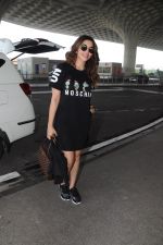 Shama Sikander Spotted At Airport on 18th Oct 2017 (6)_59e82164175da.JPG