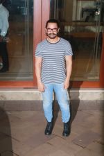 Aamir Khan at Sanjay Dutt_s Diwali party on 20th Oct 2017 (75)_59ec9492136e7.jpg