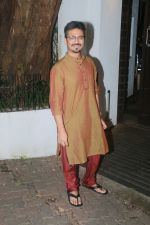 at Aamir Khan_s Diwali party on 20th Oct 2017 (19)_59ecb444a9698.jpg