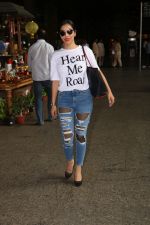 Sophie Chaudhary Spotted At Airport on 23rd Oct 2017 (13)_59edfb7d32dce.JPG