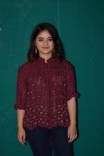 Zaira Wasim at the Success Party Of Secret Superstar Hosted By Advait Chandan on 26th Oct 2017 (15)_59f2f13dc0733.jpg