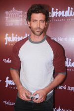 Hrithik Roshan at the Special preview of Salaam Noni Appa based on Twinkle Khanna_s novel at Royal Opera House in mumbai on 28th Oct 2017 (50)_59f5476306321.jpg