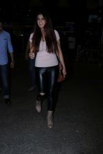 Ihana Dhillon Spotted At Airport on 30th Oct 2017 (10)_59f818ea7a97c.JPG