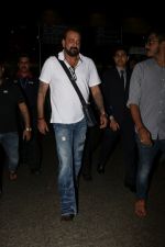 Sanjay Dutt Spotted At Airport on 30th Oct 2017 (11)_59f8193995fd0.JPG