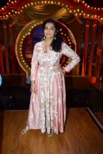 Parvathy Promote Film Qarib Qarib Singlle On Set Of The Drama Company on 31st Oct 2017 (25)_59fac54f0e63a.jpg