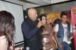 Prem Chopra, Mansi Dovhal at the Audio Launch Of Shaadi Abhi Baaki Hai Film on 1st Nov 2017 (12)_59facfe242db6.JPG