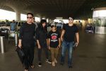 Sajid Nadiadwala with Family Spotted At Airport on 31st Oct 2017 (6)_59fabbc78be30.JPG