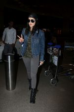 Sunny Leone Spotted At Airport on 1st Nov 2017 (19)_59fad1ee3c5fc.JPG
