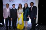 Esha Gupta At Press Meet Of Namaste America on 9th Nov 2017 (4)_5a045fde6ccbf.JPG