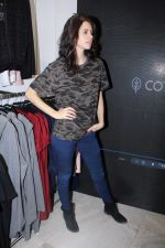 Kalki Koechlin at the launch of Cottonworld Happy T_s a Noble Initiative on 8th Nov 2017 (2)_5a03eb7ba7af2.JPG