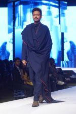 Irrfan Khan at Van Heusen and GQ Fashion Nights 2017 on 11th Nov 2017  (248)_5a096d9aa989f.JPG