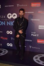 Shahid Kapoor at Van Heusen and GQ Fashion Nights 2017 on 11th Nov 2017  (184)_5a096ebec7238.JPG