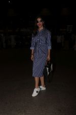 Sophie Choudry Spotted At Airport on 11th Nov 2017 (10)_5a091e4d1b841.JPG