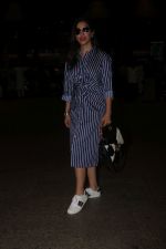 Sophie Choudry Spotted At Airport on 11th Nov 2017 (8)_5a091e4bb7759.JPG