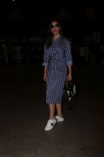 Sophie Choudry Spotted At Airport on 11th Nov 2017 (9)_5a091e4c65ad8.JPG