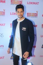 Sidharth Malhotra at the Red Carpet Of 2nd Edition Of Lokmat  Maharashtra_s Most Stylish Awards on 14th Nov 2017 (196)_5a0be3506cce6.jpg