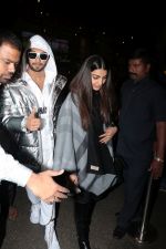 Ranveer Singh With His Sister Spotted At Airport on 16th Nov 2017 (7)_5a0e84457d999.JPG