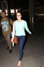 Shraddha Kapoor Spotted At Airport on 17th Nov 2017 (12)_5a0fd265c177b.JPG