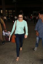 Shraddha Kapoor Spotted At Airport on 17th Nov 2017 (17)_5a0fd26d8d4cc.JPG