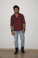 Manish Paul at a party for Ed Sheeran hosted by Farah Khan at her house on 19th Nov 2017 (9)_5a130c1fe99e3.jpg