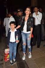 at Aaradhya Bachchan_s birthday party at Pratiksha on 19th Nov 2017 (16)_5a1304bbd3eb2.jpg