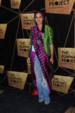 at the Red Carpet Of The Runway Project on 20th Nov 2017 (44)_5a1397370578b.JPG