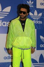 Ranveer Singh at the Launch Of Adidas OFDD Store on 21st Nov 2017 (81)_5a152acf92e8d.JPG