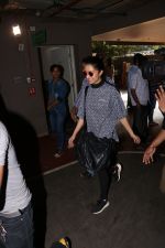  Shraddha Kapoor Spotted At Airport on 22nd Nov 2017 (17)_5a164aa82f8f5.JPG