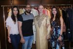 Aashka Goradia, Brent Goble at the Designer Duo Pawan & Pranav designs Wedding Outfit for Brent Goble on 22nd Nov 2017 (19)_5a1654032cc75.JPG