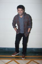 Kapil Sharma Spotted During Promotional Interview For Film Firangi on 23rd Nov 2017 (14)_5a16dfc675f23.JPG