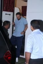 Rohit shetty spotted at Mehboob studio on 22nd Nov 2017 (7)_5a16634337a4d.JPG
