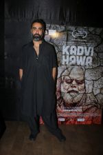Ranvir Shorey at the Screening Of Kadvi Hawa on 23rd Nov 2017 (19)_5a179a747030f.JPG