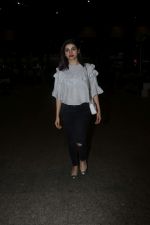 Prachi Desai Spotted At Airport on 1st Dec 2017 (15)_5a221a3ee4031.JPG