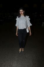 Prachi Desai Spotted At Airport on 1st Dec 2017 (18)_5a221a4132e56.JPG