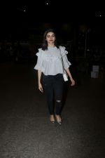Prachi Desai Spotted At Airport on 1st Dec 2017 (3)_5a221a36956d3.JPG