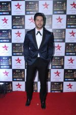 Varun Dhawan at the Red Carpet of Star Screen Awards in Mumbai on 3rd Dec 2017 (235)_5a24d07d2c924.JPG